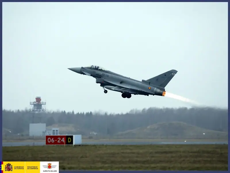 Испански Eurofighter при излитане по време на Baltic Air Policing, април 2015 г. — архив, не днешният инцидент
