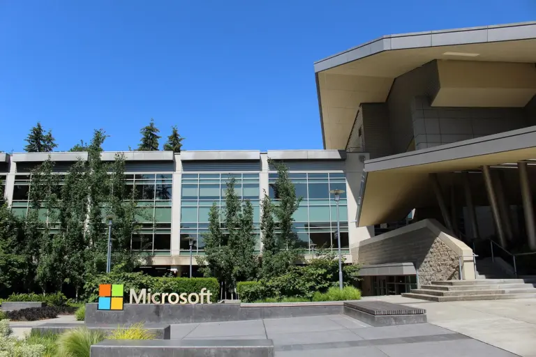 Сграда 92 на Microsoft в Редмънд, 30 май 2016 г. Архив; не показва процедурата на CMA.