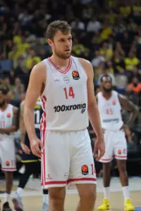 Archive photo: Aleksandar Vezenkov with Olympiacos, January 2026; not the 23 October game