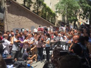 Протест в подкрепа на задържани журналисти и активисти, Турция, 21 юни 2016 г.; не е днешната демонстрация