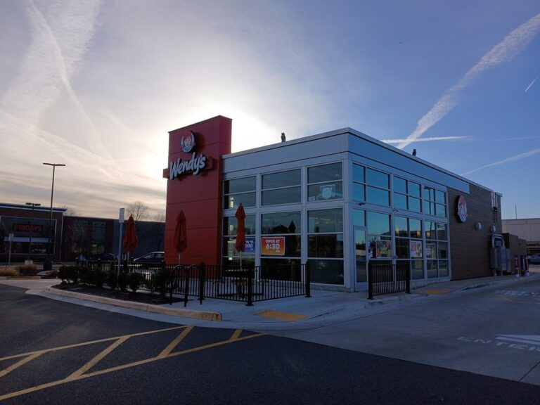 Ресторант Wendy’s в Гроувтън, окръг Феърфакс, Вирджиния, 12 декември 2024 г. Архивна фирмена илюстрация; не показва обявяване на придобиване и не означава, че този ресторант затваря.