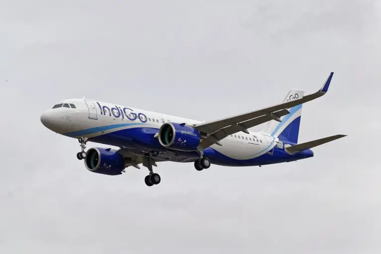 Airbus A320 на IndiGo при изпитателен полет; архив, не новата линия до Танзания.