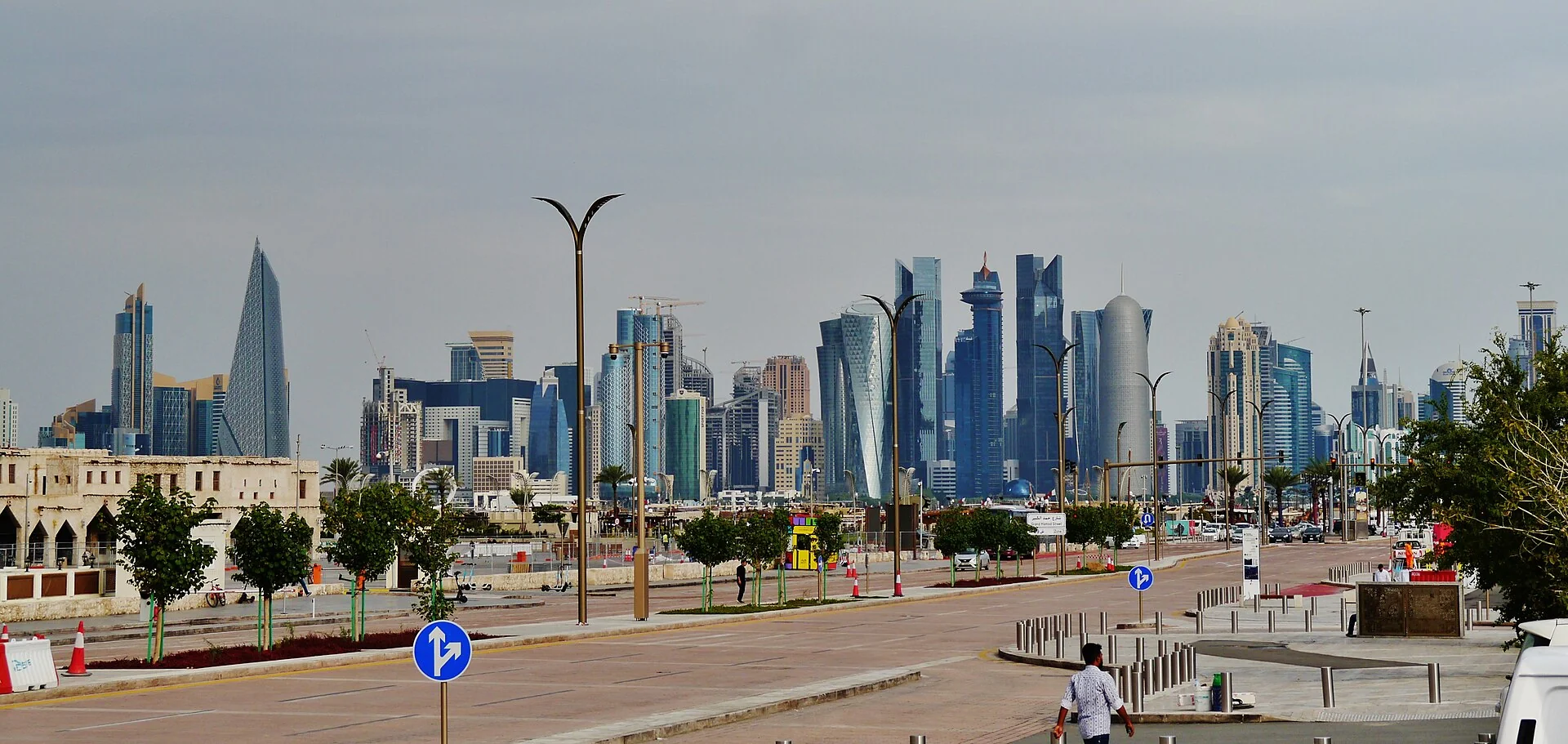 Панорамата на Доха, Катар, заснета през януари 2023 г.